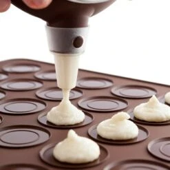 Lekue Tapis Silicone 24 Macarons -Boutique De Buyer 512079 2 1 Tapis silicone 24 macarons Lekue