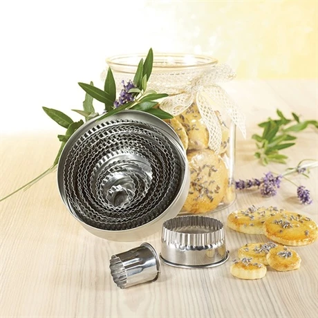 Boîte De 14 Découpoirs Ronds Cannelés En Inox 2 à 10,7 Cm – Image 2