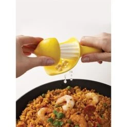 Alternative view of Joseph Joseph Presse Citron Catcher™ Jaune