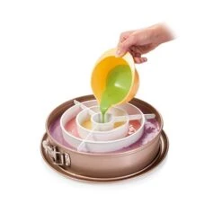 Cercle Séparateur Gâteaux Arc-en-ciel Et Damiers -Boutique De Buyer 673145 2 1 Cercle separateur gateaux arc en ciel et damiers